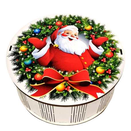 Подарунок №30/3 “Санта з віночком” 1 кг (21х21х9 см, у дерев'яній коробці)
