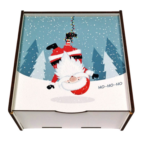 Подарунок №31/10 “Солодке диво з Сантою”  540г (15х15х7 см, у дерев'яній коробці)