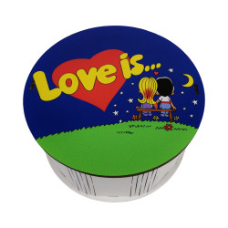 "Love is..." Дерев'яний бокс з солодощамиі №102/03, 515 г (15х15х7 см)